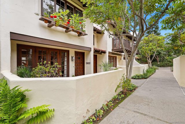 8672 Villa La Jolla Drive, Unit 3, La Jolla, CA 92037 | Compass