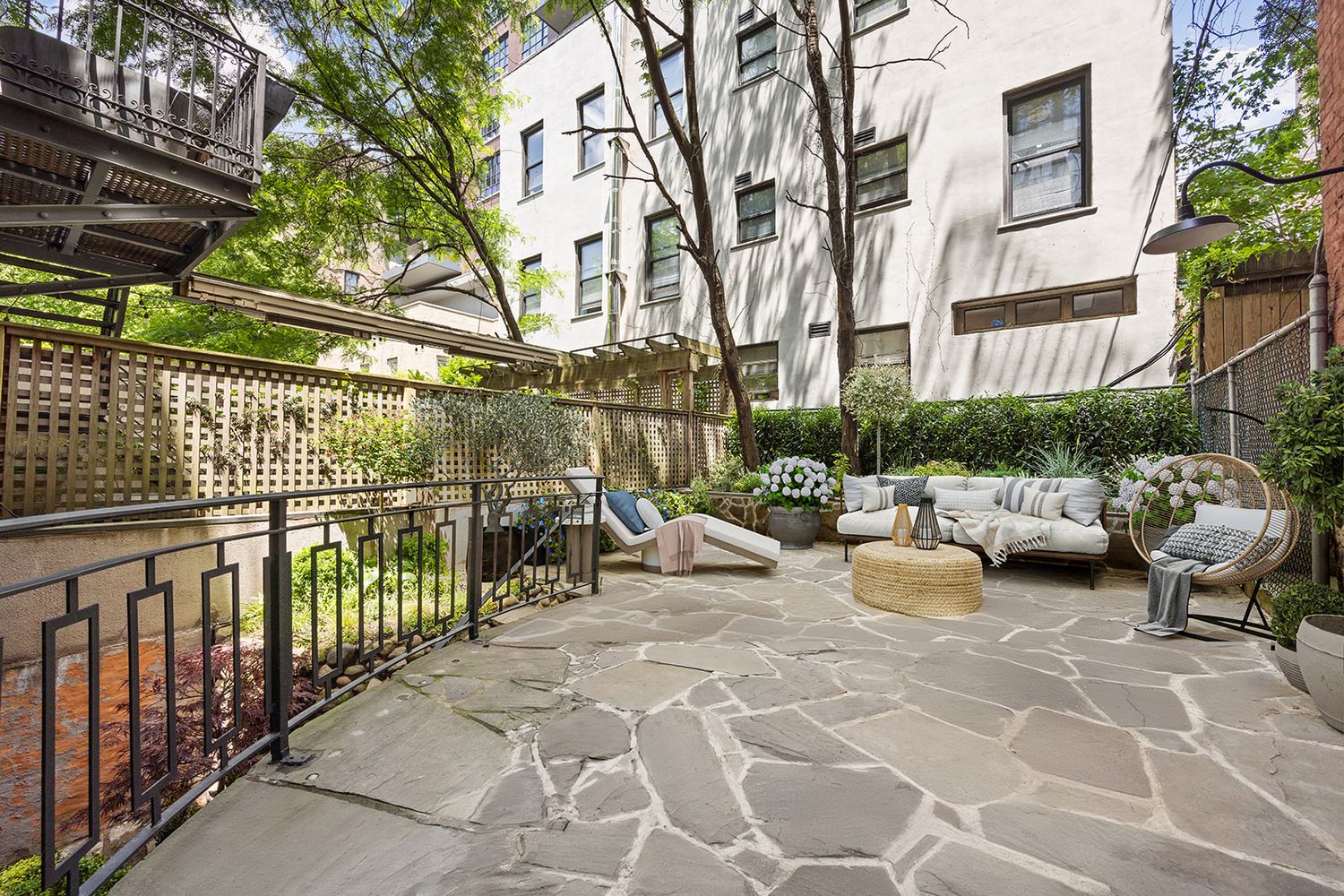 $2,795,000 | 121 West 15th Street, Unit 1 | Chelsea