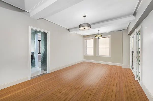 $925,000 | 162 West 56th Street, Unit 705 | Theater District