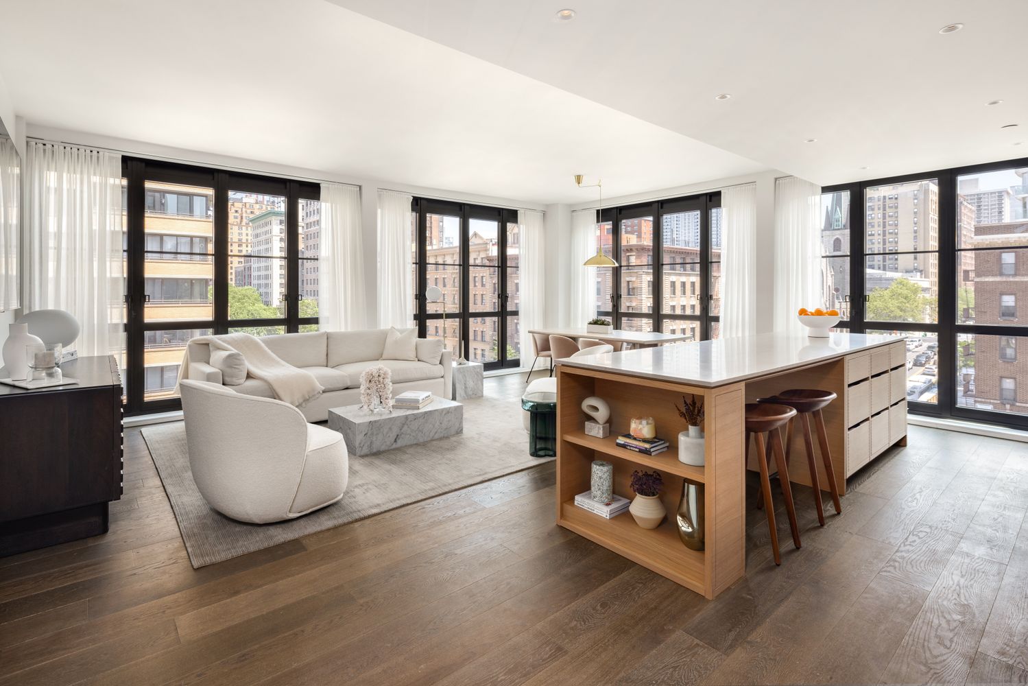 $3,500,000 | 250 West 96th Street, Unit 8D | Upper West Side