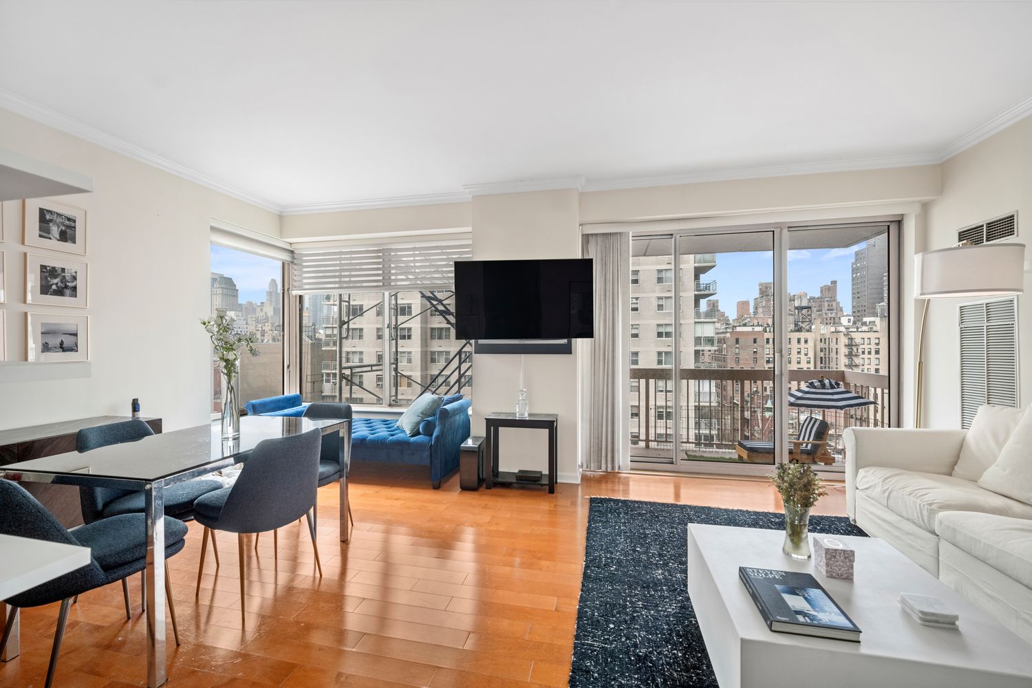 $1,100,000 | 200 East 69th Street, Unit 12E | Lenox Hill