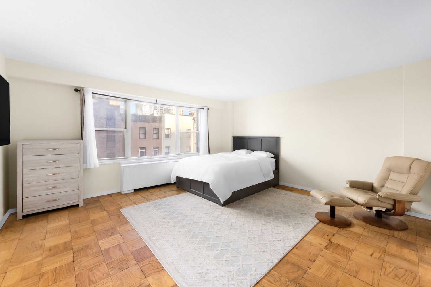 $3,500 | 220 East 60th Street, Unit 6A | Lenox Hill