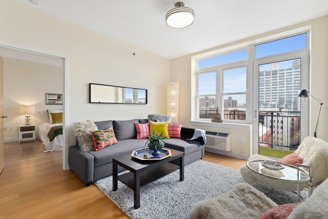 $698,000 | 70 West 139th Street, Unit 8I | Central Harlem