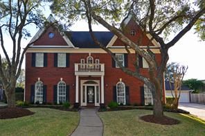 $749,900 | 14 St Simons Court | Sugar Land