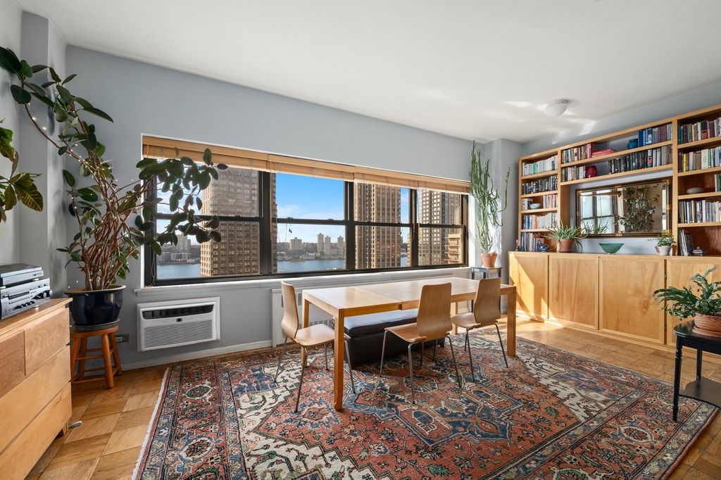 $995,000 | 185 West End Avenue, Unit 29R | Upper West Side