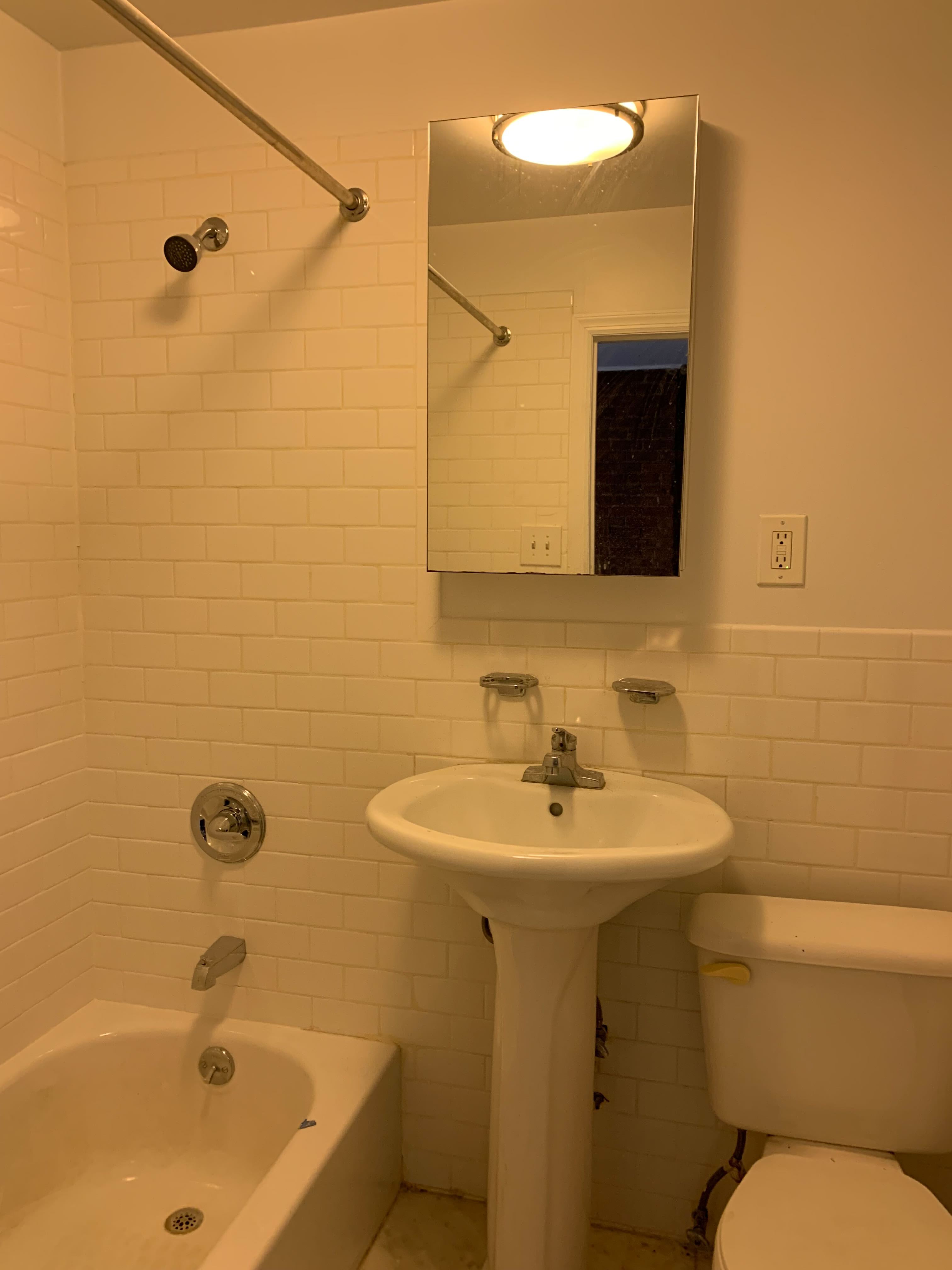 Pin on Interiors: Bathrooms  Ванная стиль, Интерьер, Ванная