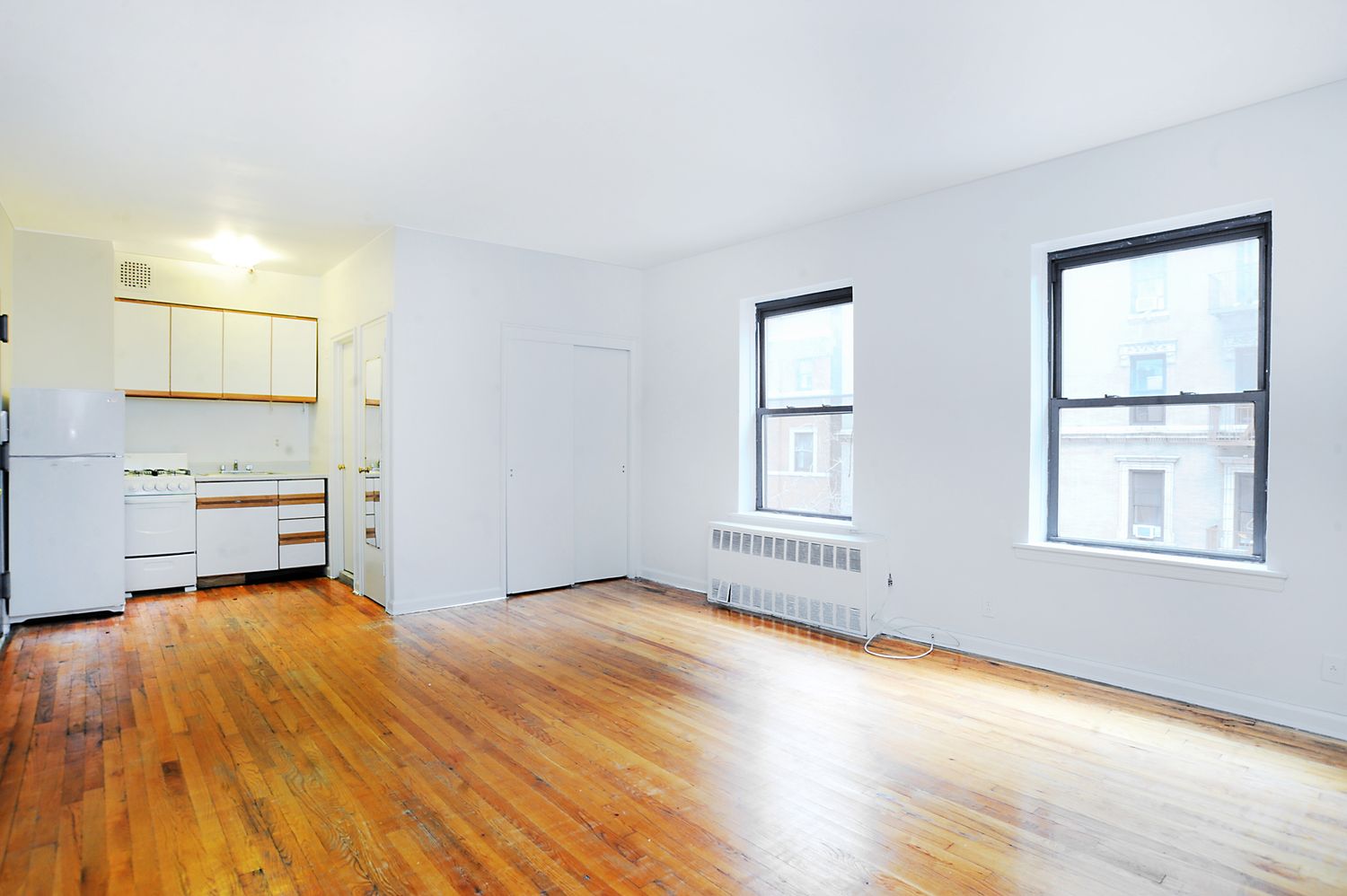 $2,300 | 129 East 39th Street, Unit 4B | Murray Hill