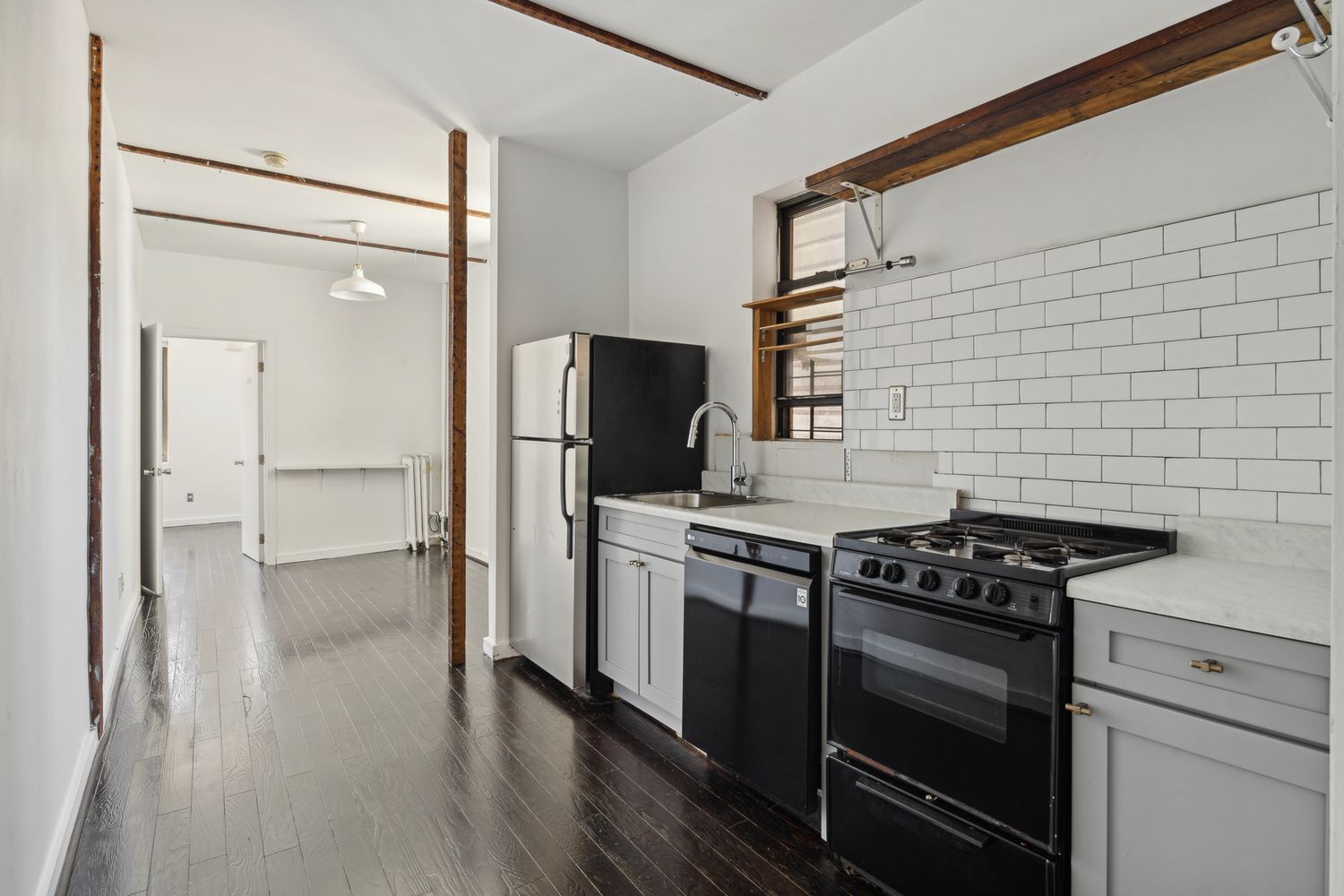 $3,995 | 163 Montrose Avenue, Unit 2L | Williamsburg