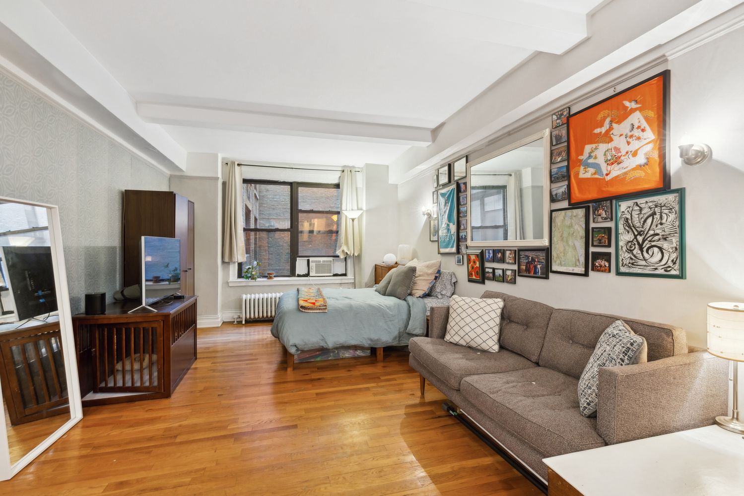 $2,500 | 235 West 102nd Street, Unit 8A | Upper West Side