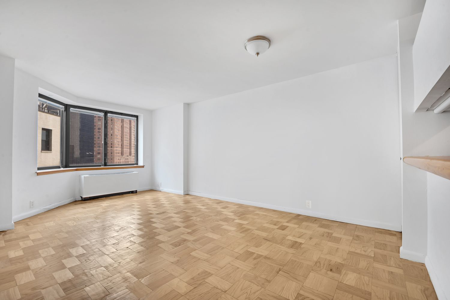 415 East 37th Street #34H in Murray Hill, Manhattan