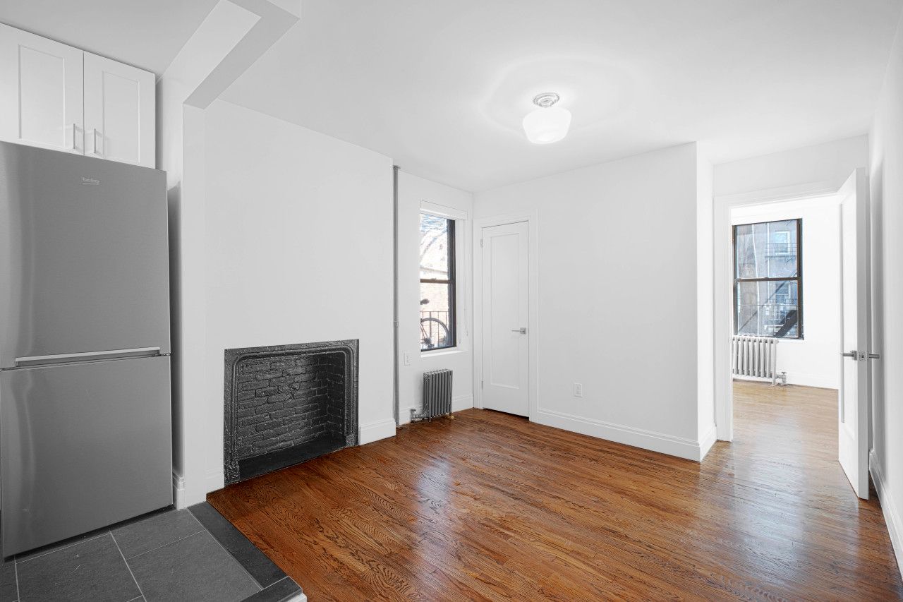 $4,395 | 20 Cornelia Street, Unit B | West Village