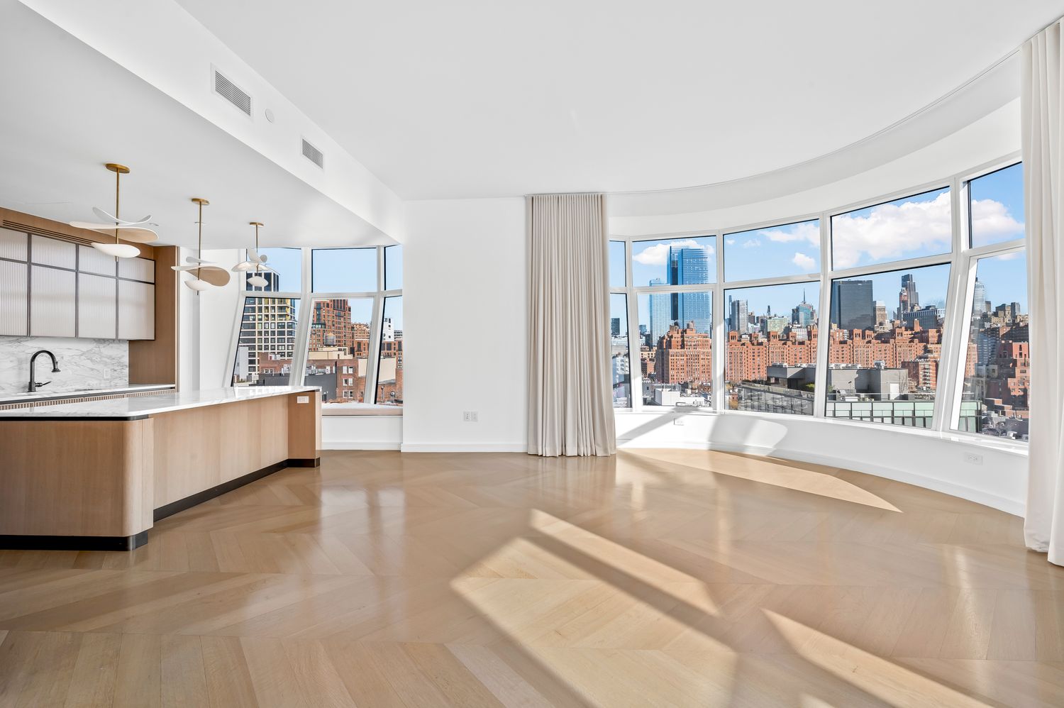 $7,250,000 | 515 West 18th Street, Unit 1401 | Chelsea