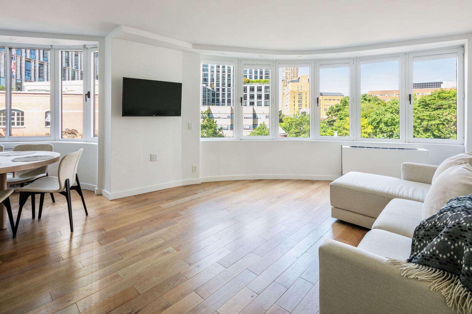 $7,500 | 295 Greenwich Street, Unit 4G | TriBeCa