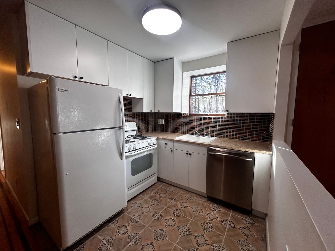 $6,500 | 32 Greene Avenue, Unit GARDEN | Fort Greene