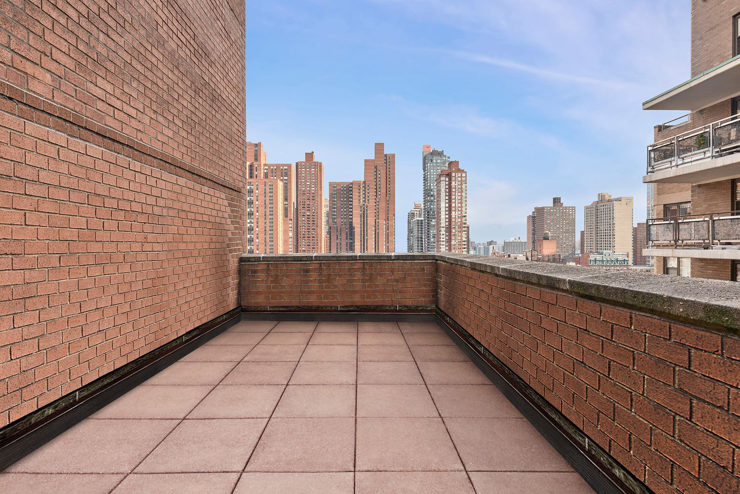 $999,999 | 235 East 87th Street, Unit 11J | Upper East Side