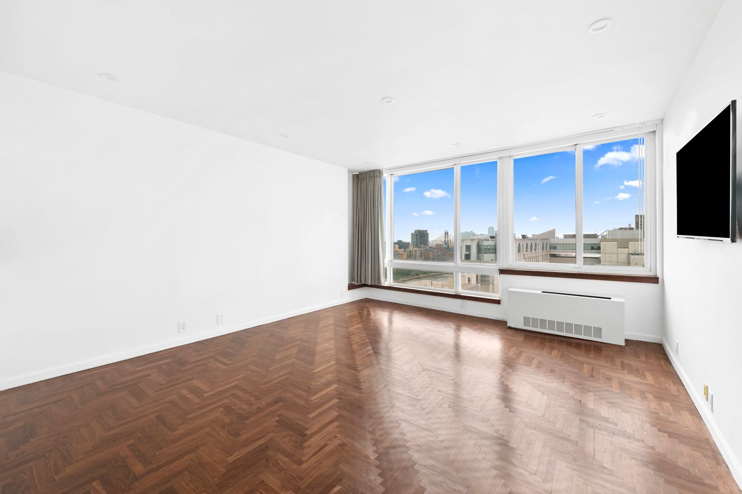 $1,100,000 | 524 East 72nd Street, Unit 26A | Lenox Hill