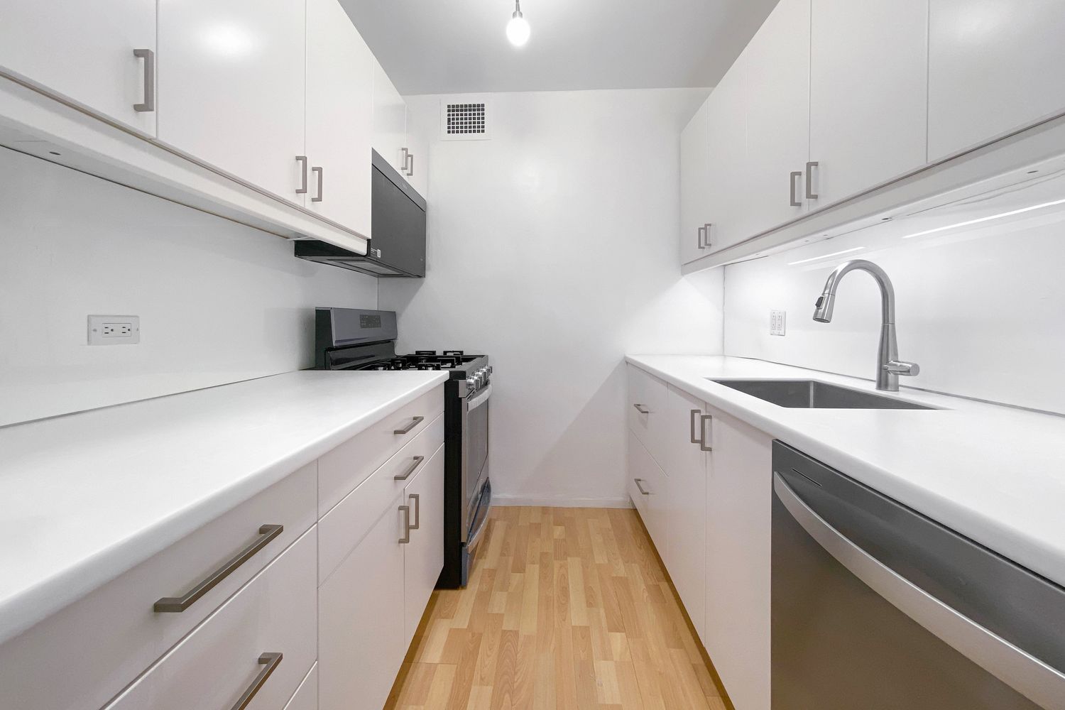 $4,600 | 343 East 30th Street, Unit 11B | Kips Bay