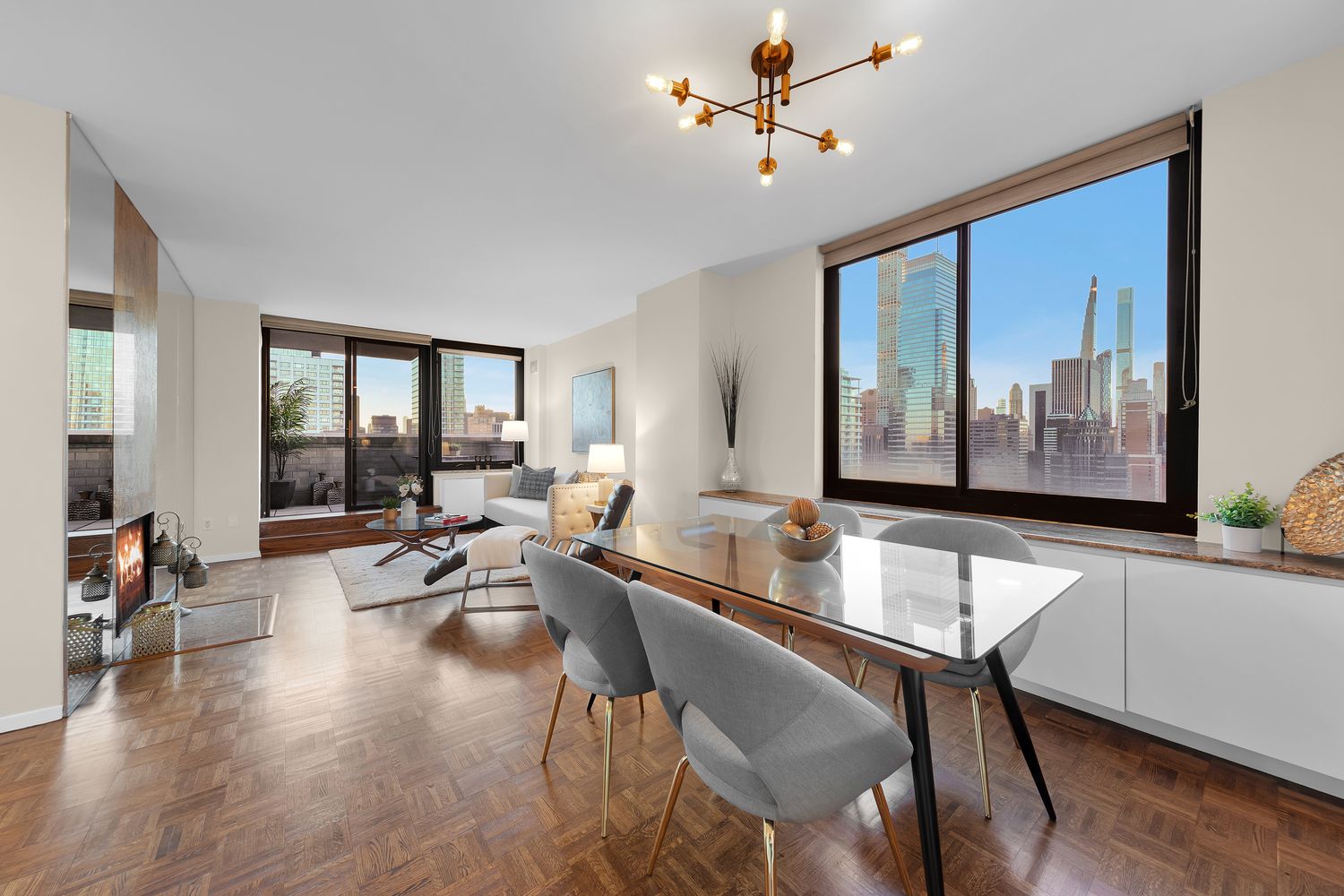 $1,695,000 | 303 East 60th Street, Unit 38L | Lenox Hill