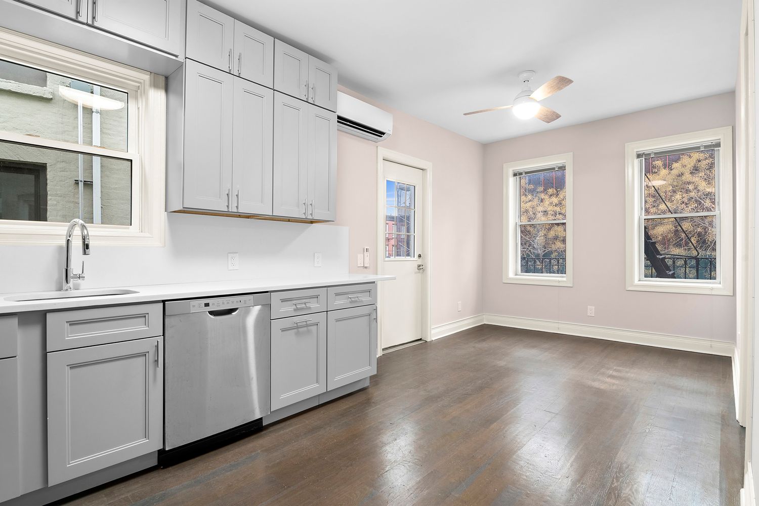 $3,200 | 488 Carroll Street, Unit 2 | Gowanus