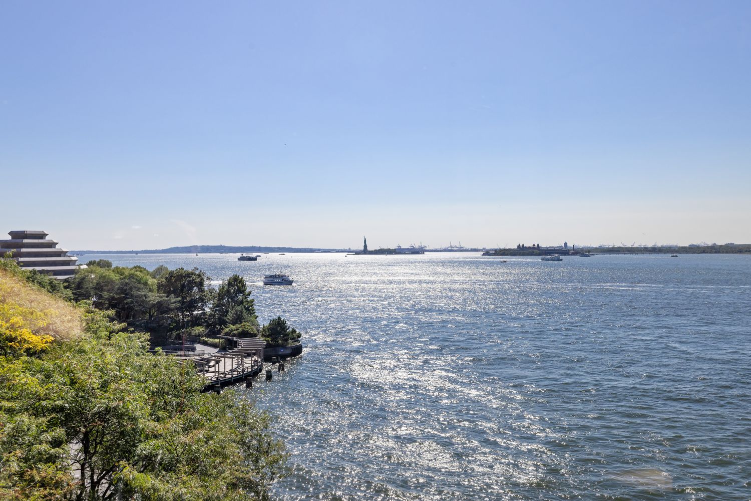 $2,499,000 | 21 South End Avenue, Unit 739 | Battery Park City