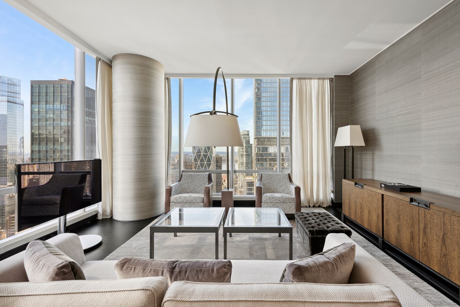 $6,945,000 | 157 West 57th Street, Unit 50B | Midtown Central