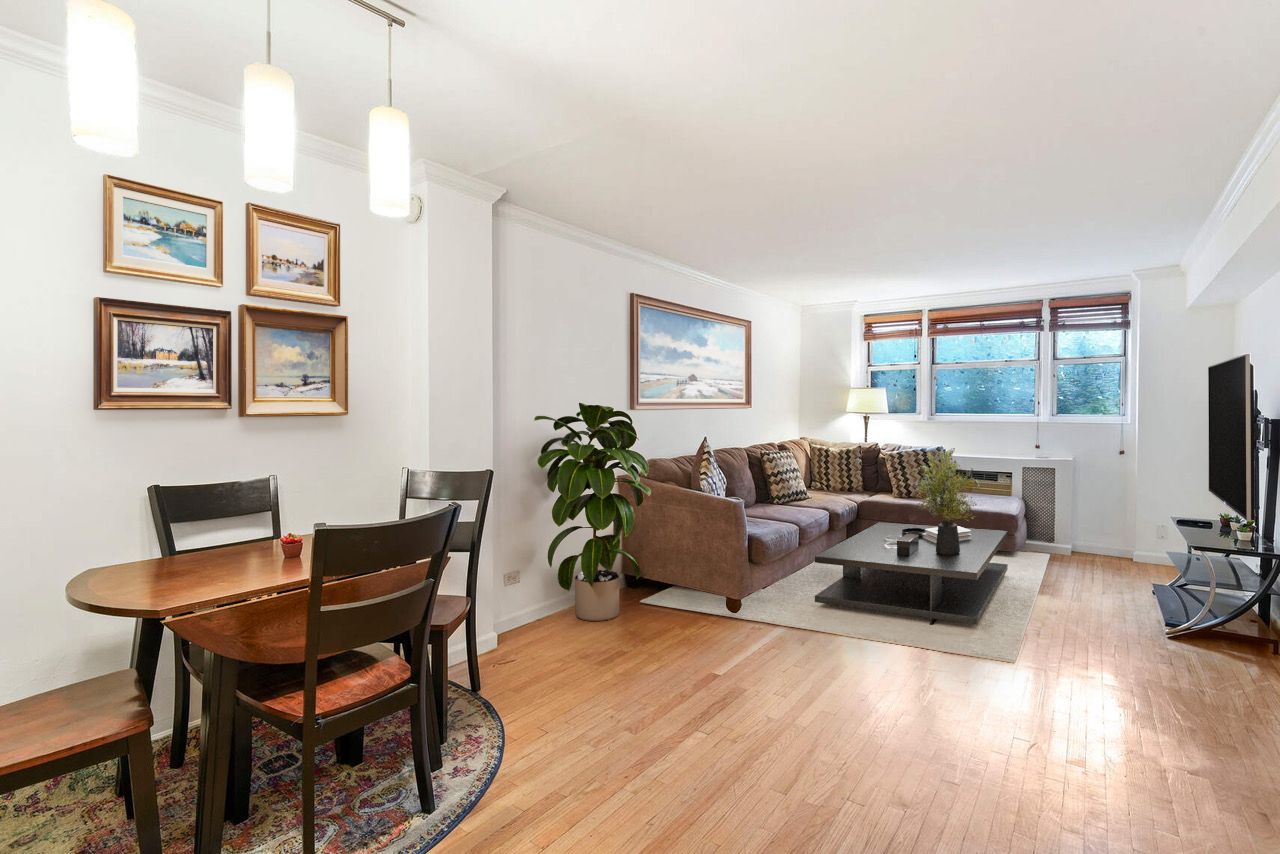 $475,000 | 321 East 45th Street, Unit 1F | Midtown East