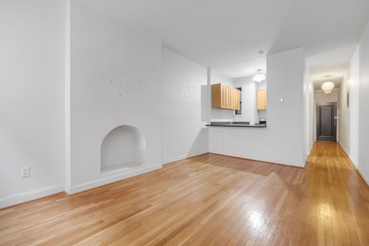 $3,600 | 425 West 24th Street, Unit 4C | Chelsea