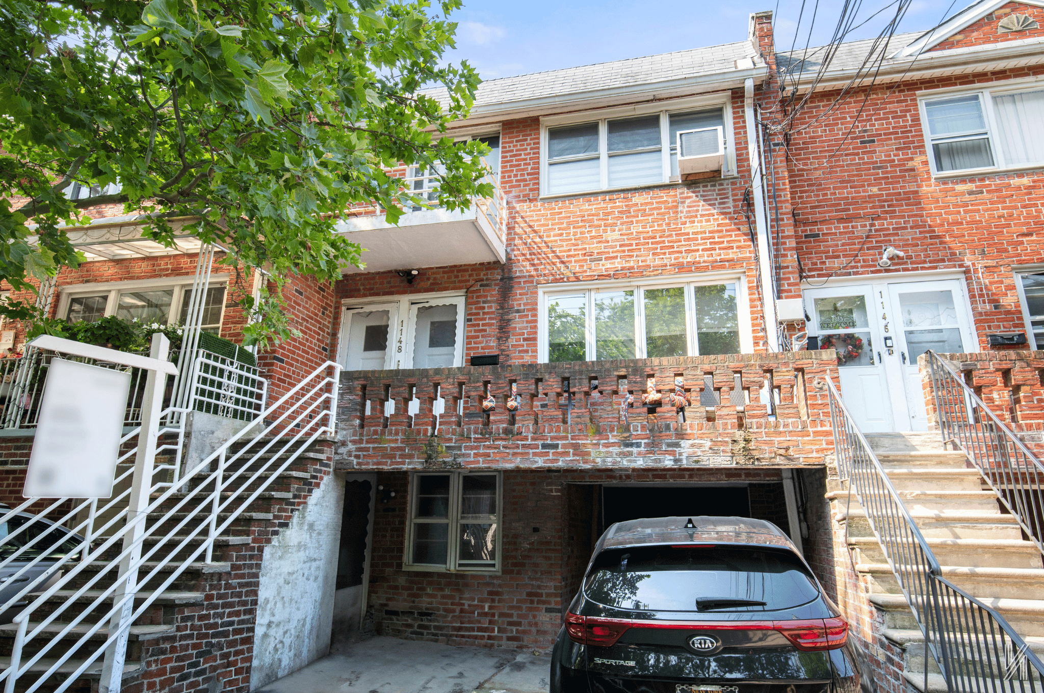 a car parked in front of a building