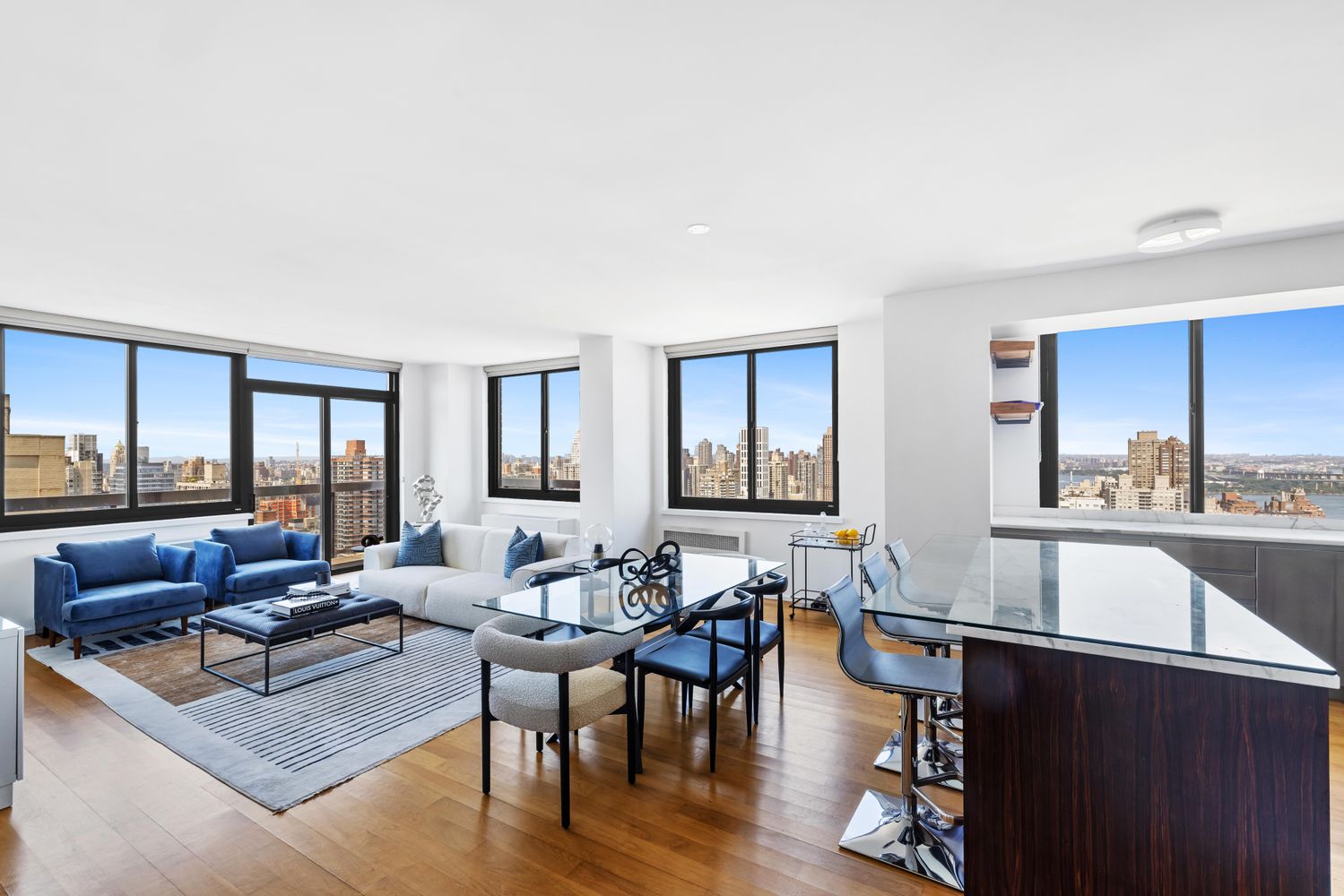 $2,650,000 | 515 East 72nd Street, Unit 40E | Lenox Hill