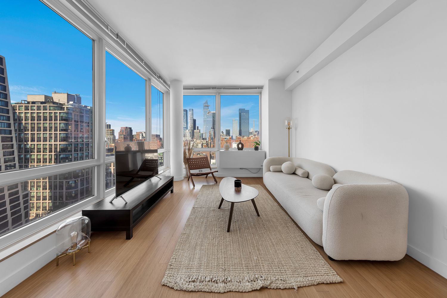 $1,750,000 | 450 West 17th Street, Unit 1910 | Chelsea