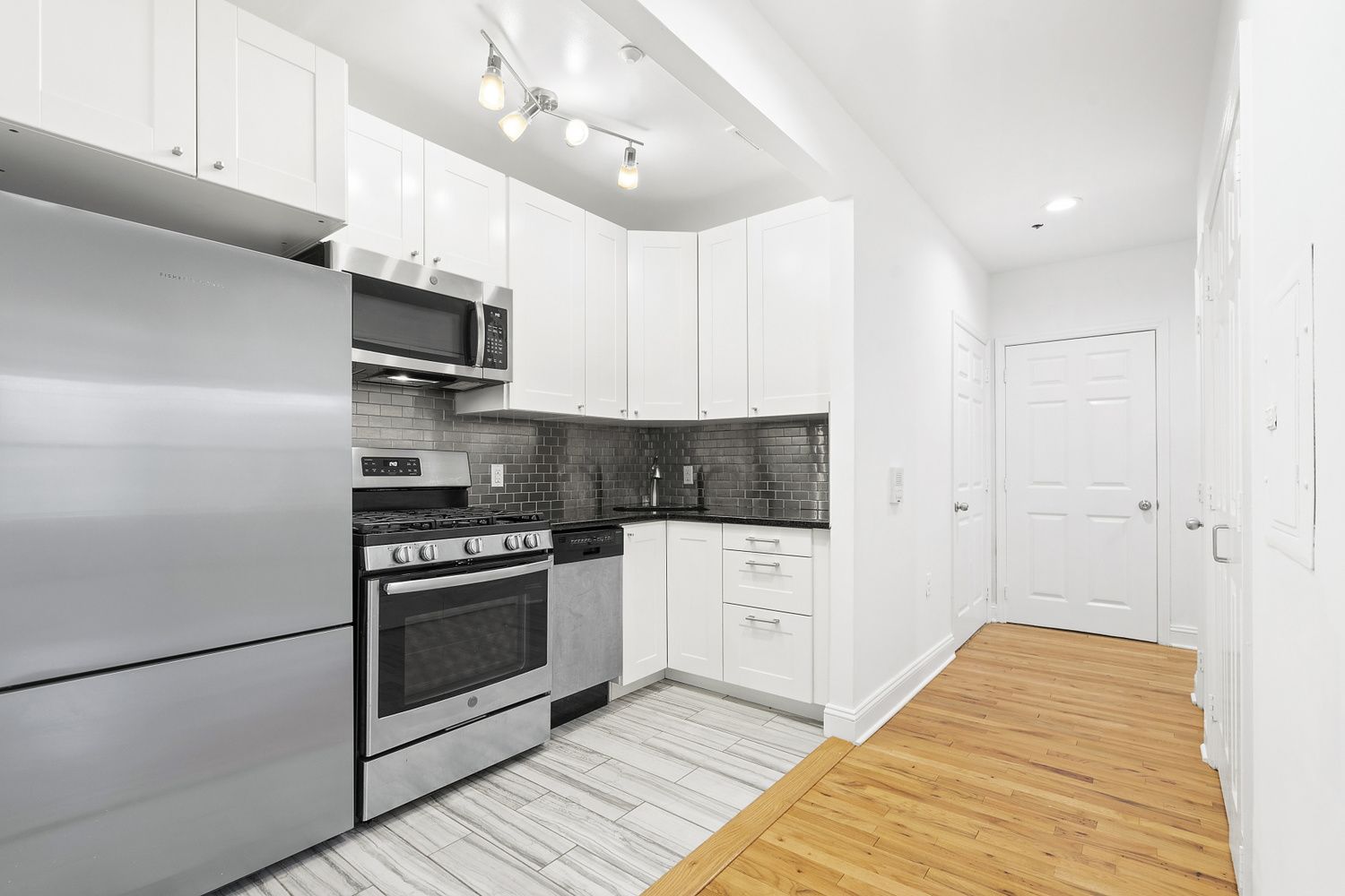 $4,600 | 50 Greene Avenue, Unit 1D | Fort Greene