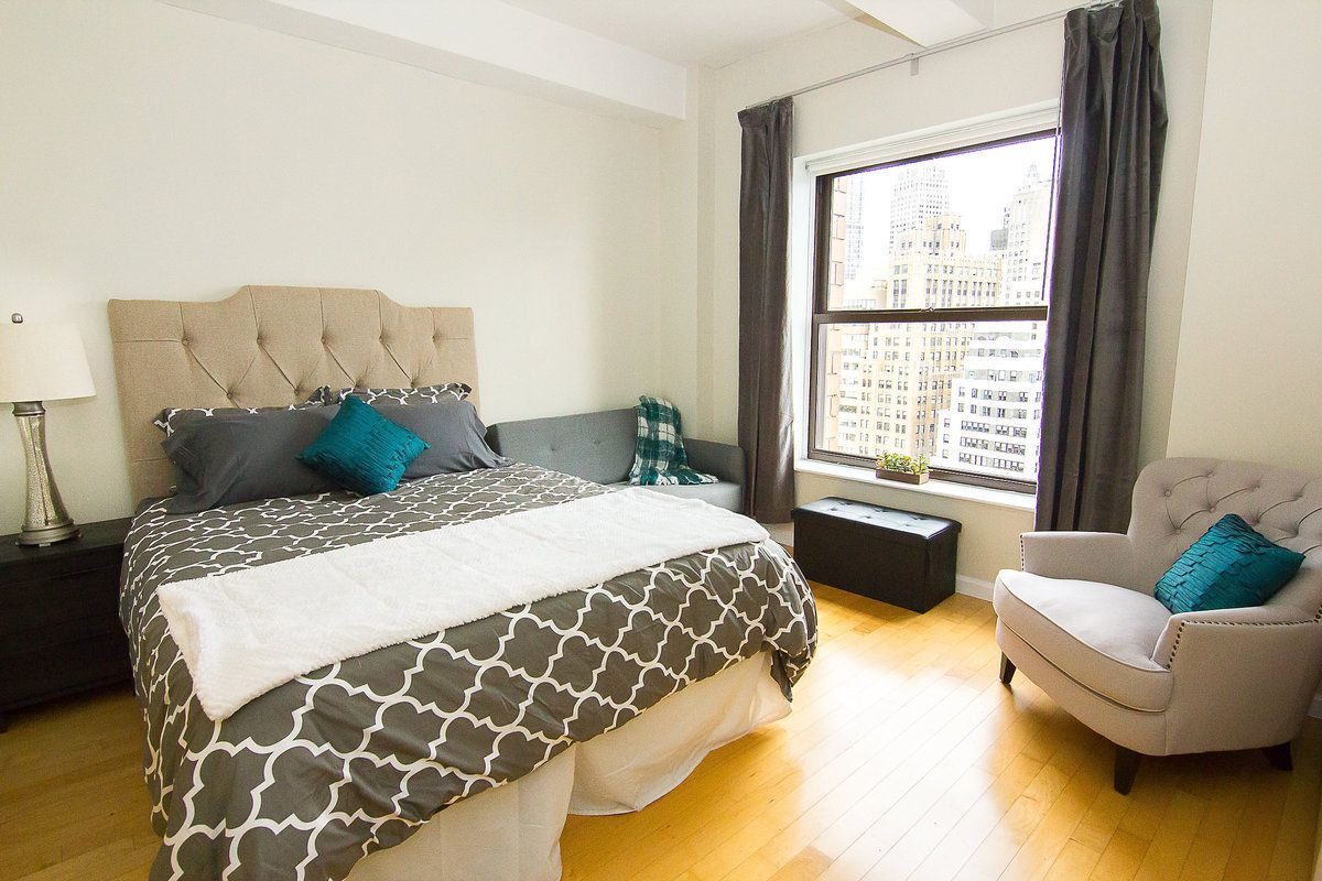 $578,000 | 20 West Street, Unit 36F | Financial District