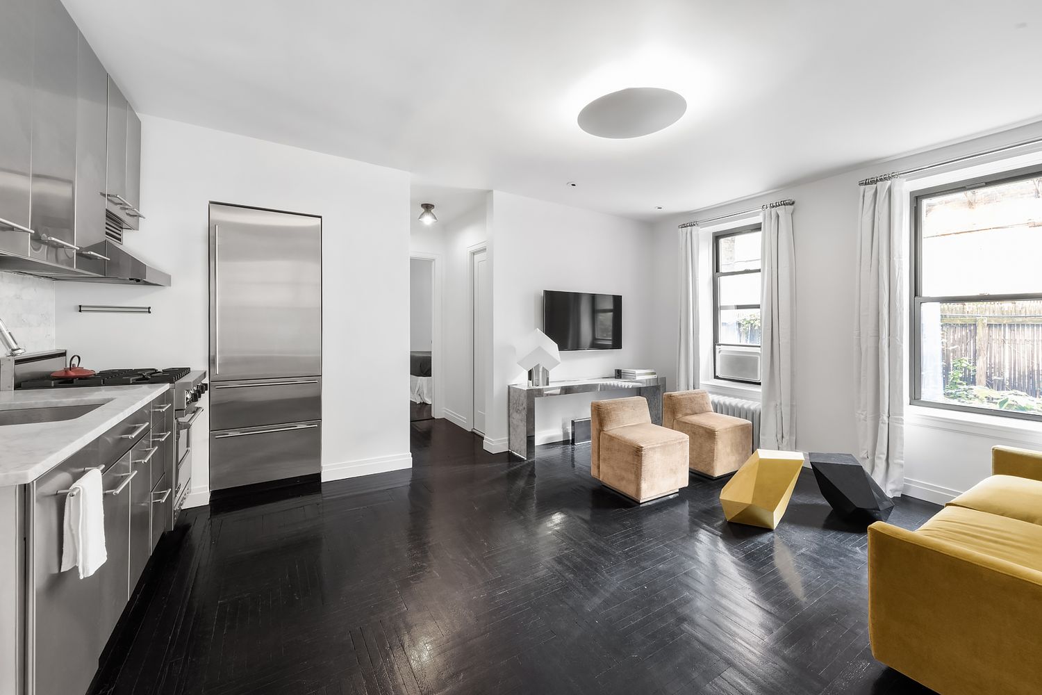 $5,700 | 270 West 11th Street, Unit 1G | West Village