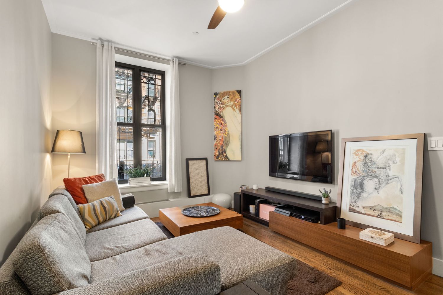 $489,000 | 54 East 129th Street, Unit 1A | Central Harlem