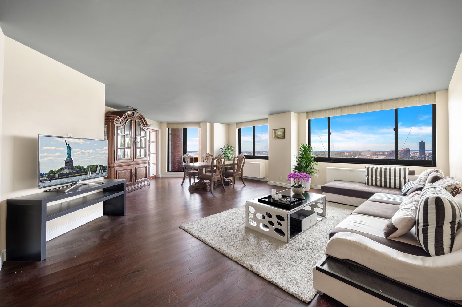 $9,200 | 377 Rector Place, Unit 22AB | Battery Park City