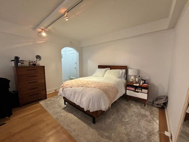 $2,700 | 319 East 50th Street, Unit 10L | Midtown East