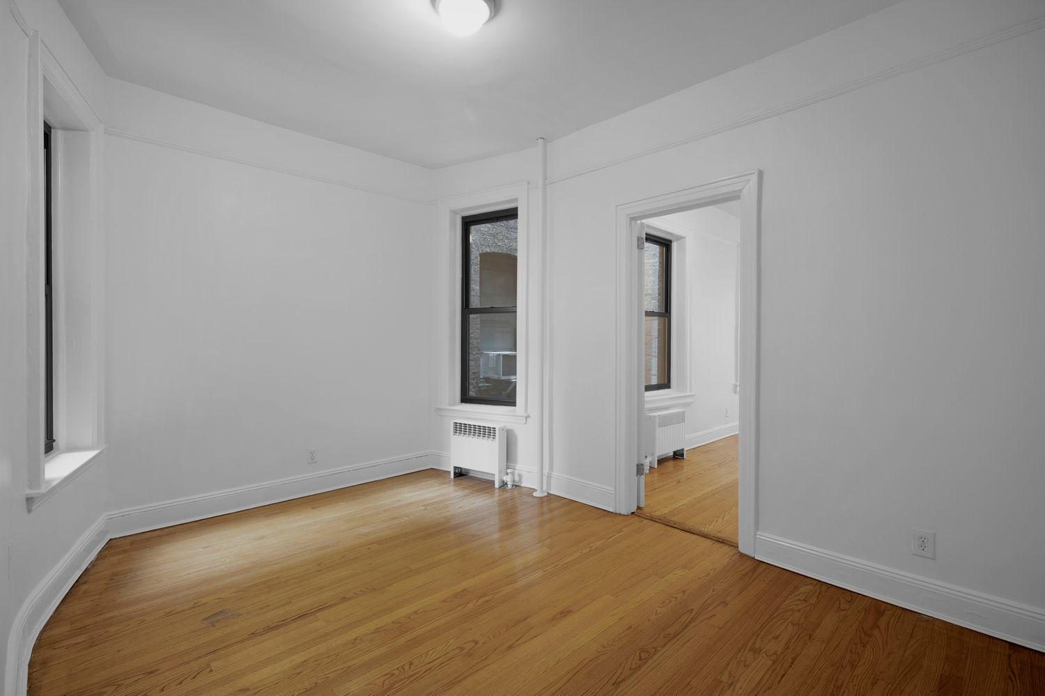 $5,195 | 238 West 4th Street, Unit B | West Village