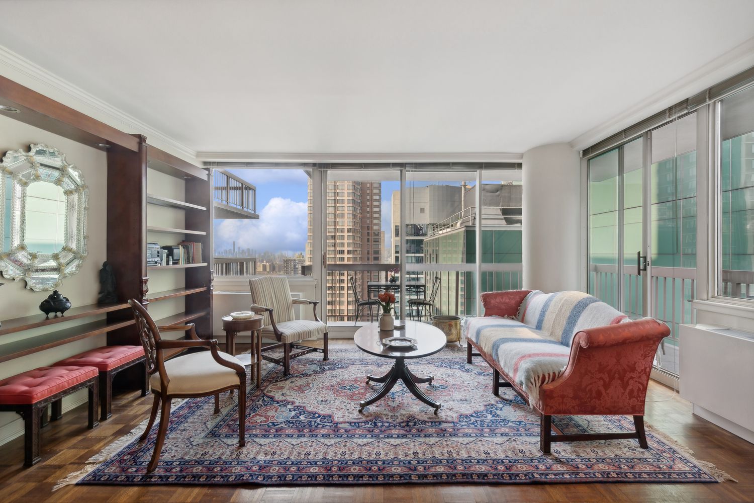 $950,000 | 235 East 40th Street, Unit 37C | Murray Hill