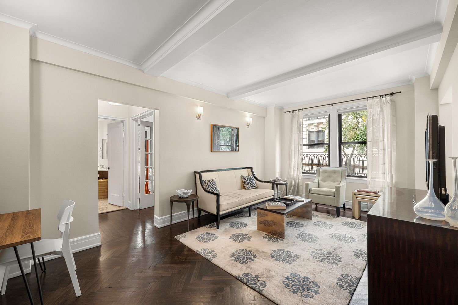 $975,000 | 175 West 73rd Street, Unit 2F | Upper West Side