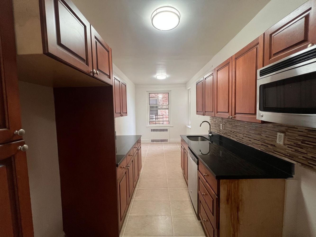 $2,200 | 100 Avenue P, Unit 1F | Gravesend