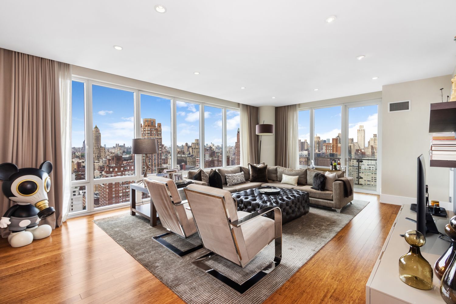 $4,950,000 | 255 East 74th Street, Unit 25B | Lenox Hill