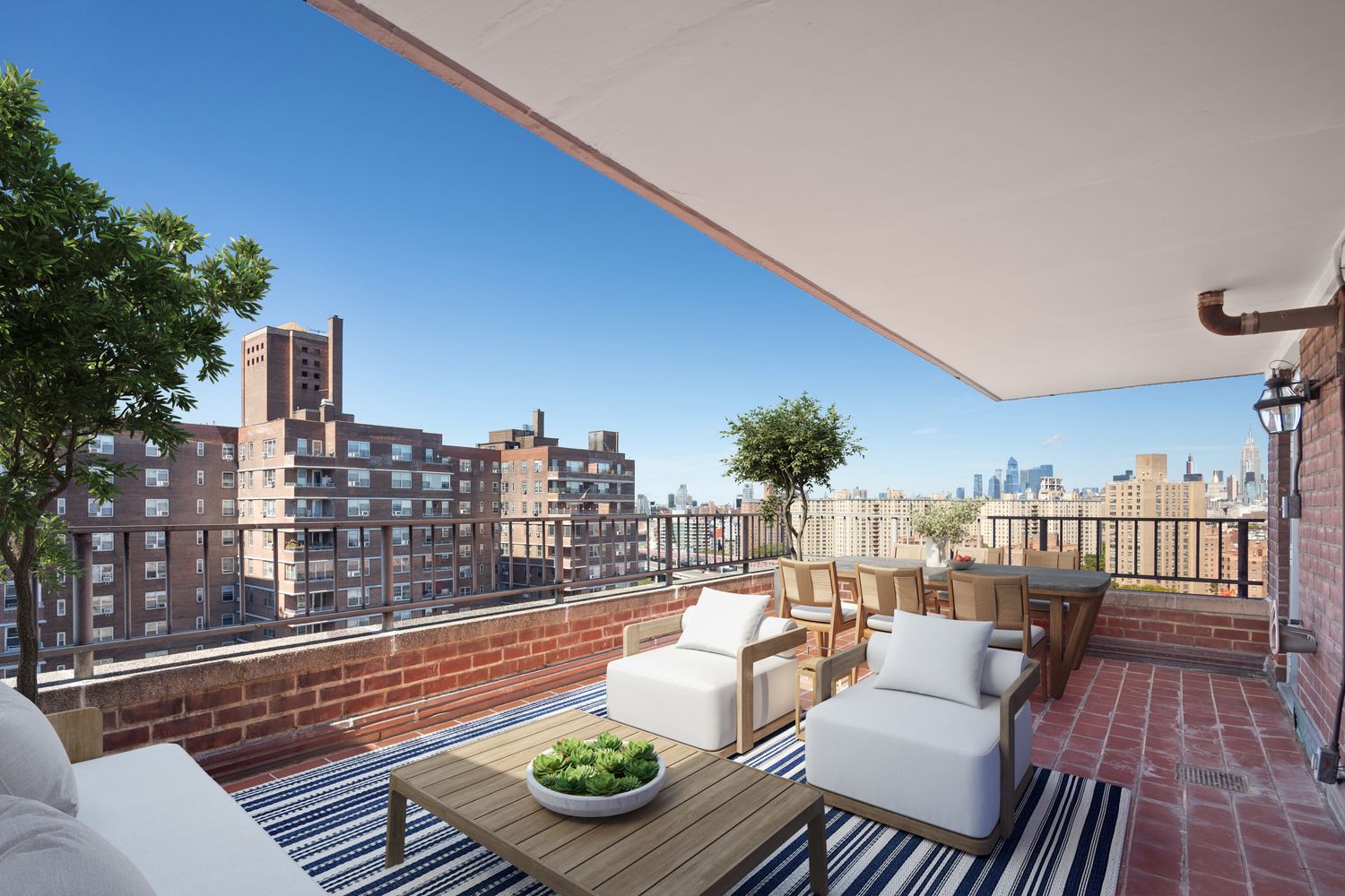 $895,000 | 477 FDR Drive, Unit M1905 | Lower East Side