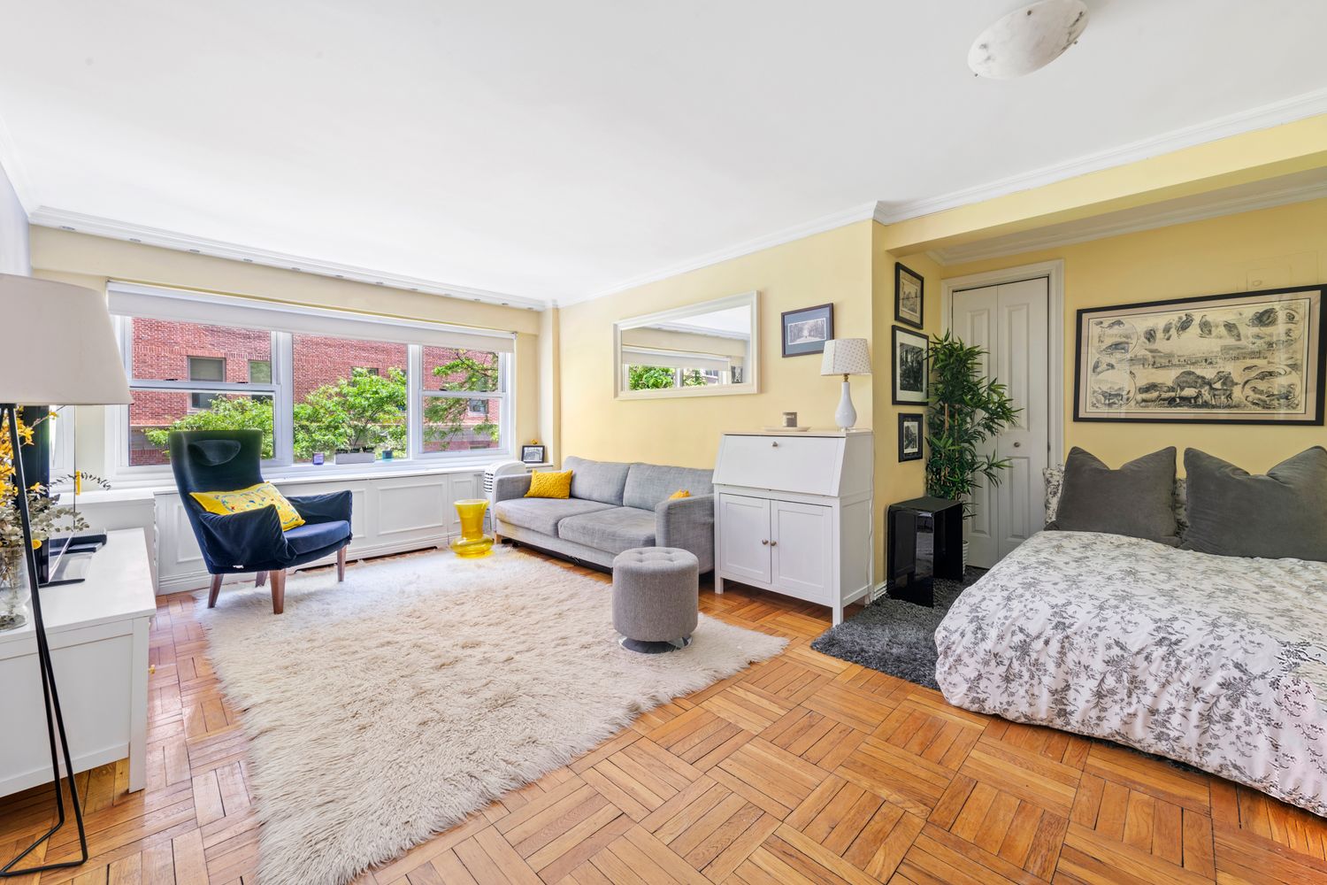 $410,000 | 210 East 63rd Street, Unit 4B | Lenox Hill