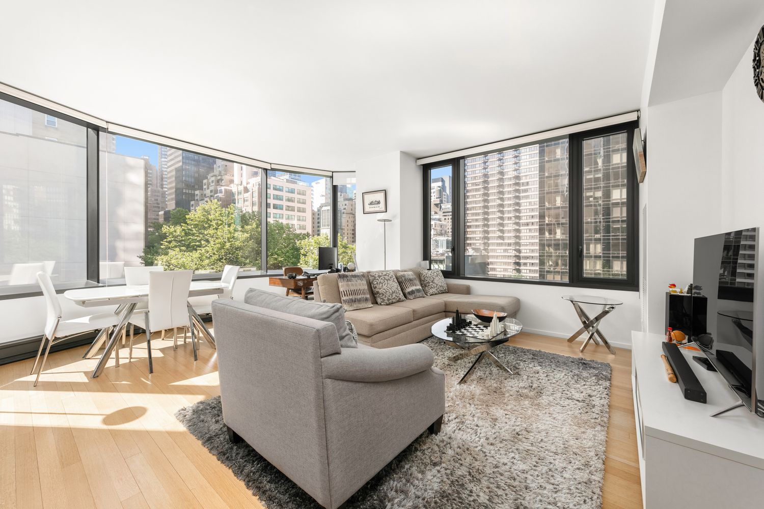 $1,995,000 | 50 United Nations Plaza, Unit 6C | Midtown East