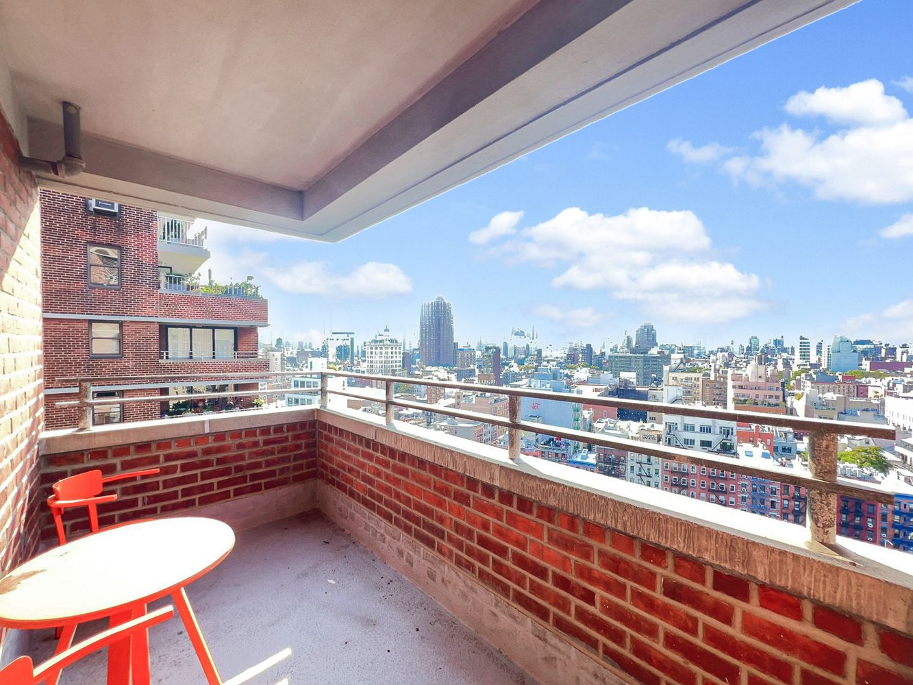 $3,900 | 385 Grand Street, Unit 1707 | Lower East Side