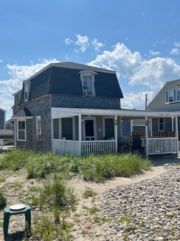 $700,000 | 10 North Street | Brant Rock