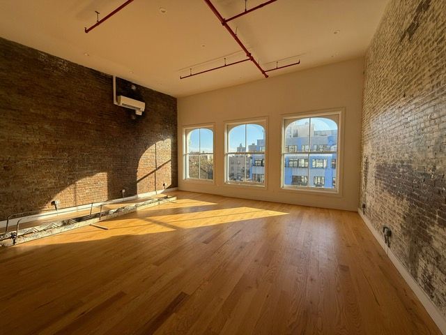 $8,000 | 103 Broadway, Unit PH | Williamsburg