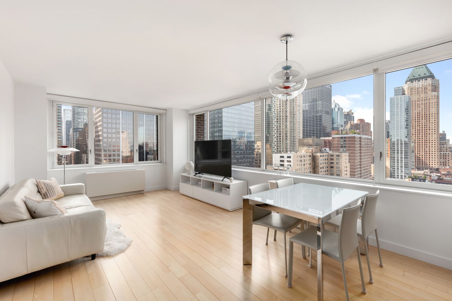 $2,250,000 | 322 West 57th Street, Unit 27S | Hell's Kitchen