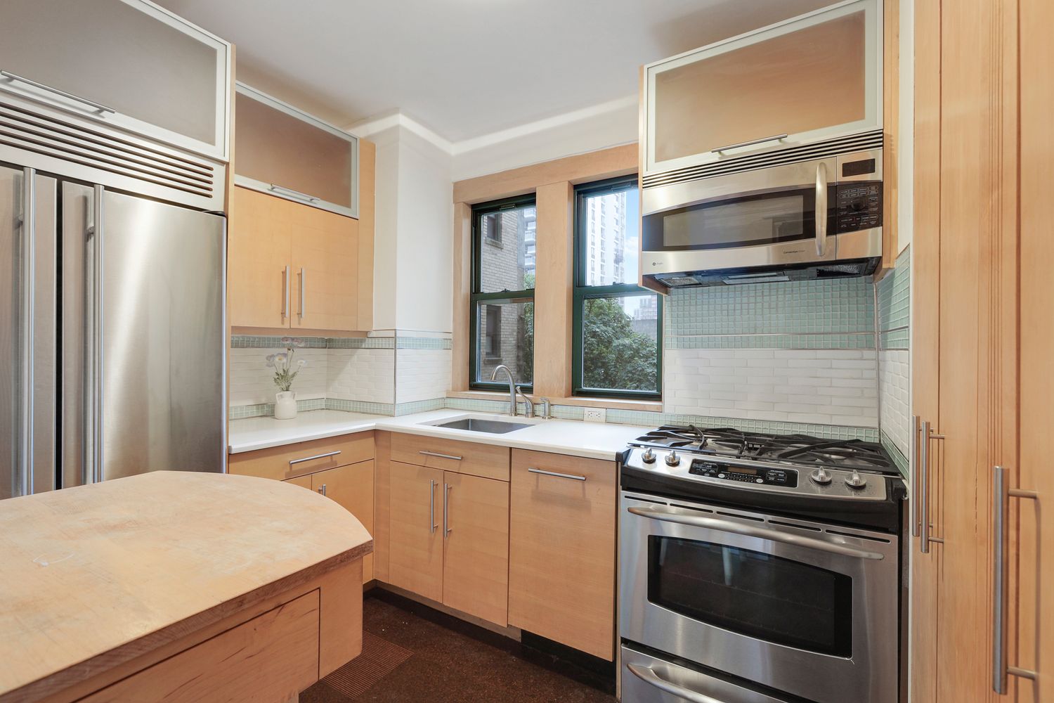 $699,000 | 65 West 95th Street, Unit 4D | Upper West Side