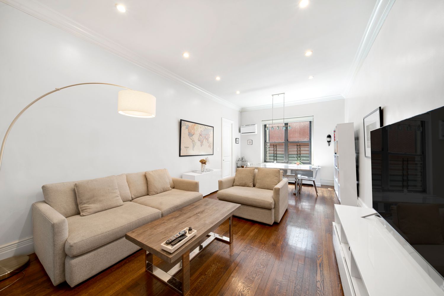 $960,000 | 120 East 86th Street, Unit 6C | Upper East Side